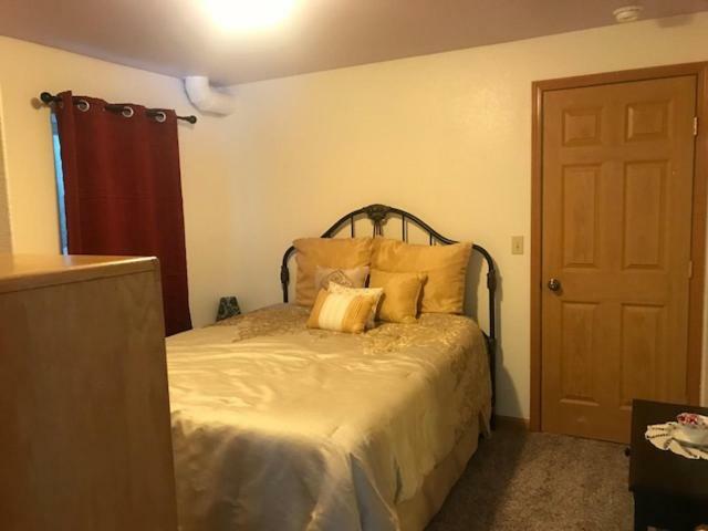 Peaceful 3 Bdrm Alaskan Getaway Holiday home